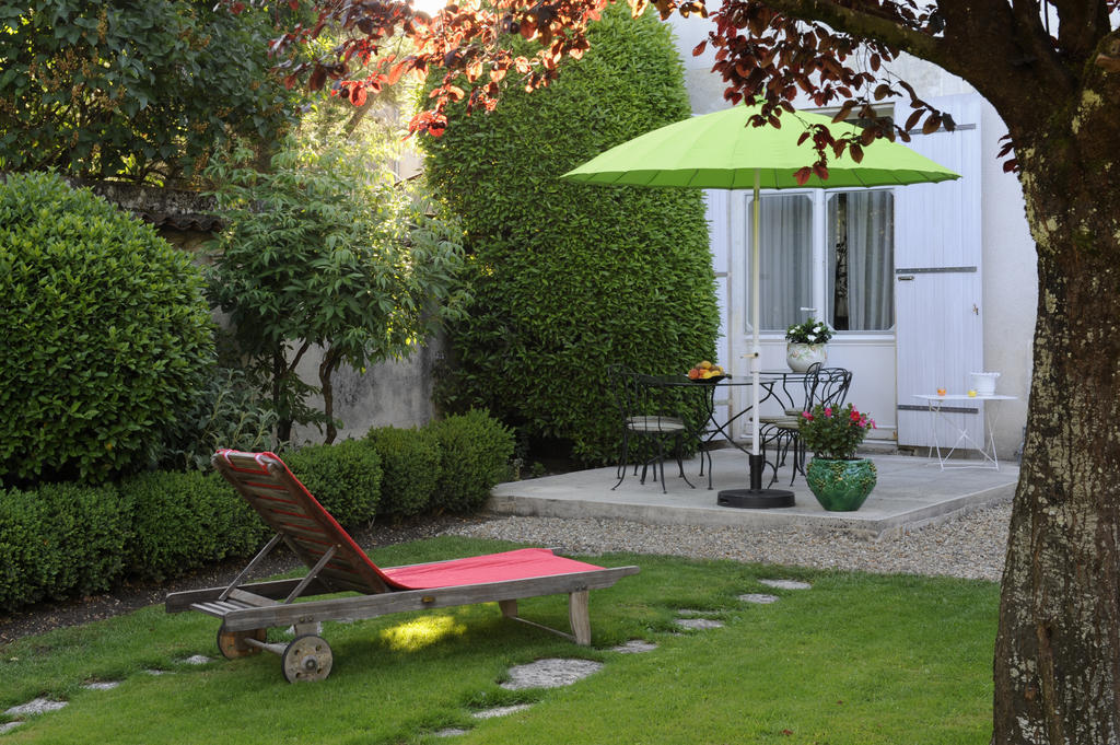Chambres D'Hotes Les Tilleuls Cognac Esterno foto